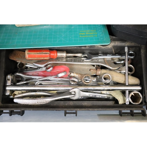 841 - Two Box Mixed Lot to include Cased Soldering Gun, Spanners, Socket Set, Small Vice, Wrenches, Pliers... 