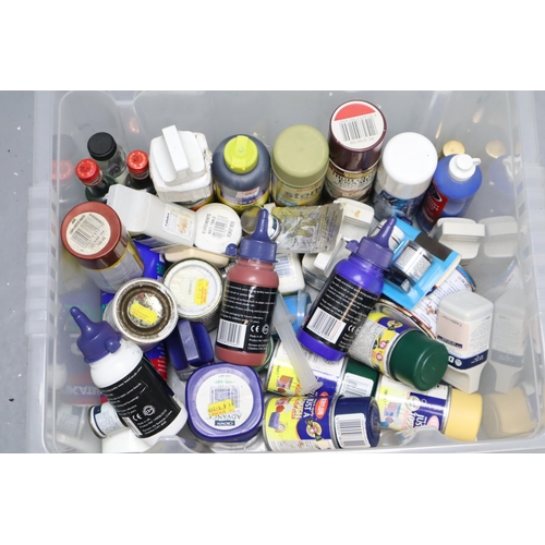 853 - Tub Containing a mixed Selection of Artist and Spray paints