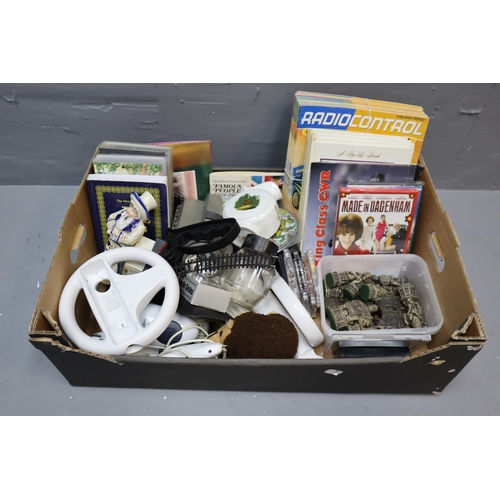 904 - A Mixed Selection of Collectables To Include Radio Control Magazines, Part Chess Set (AF), Wii Acces... 