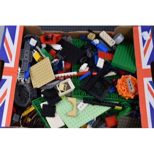 861 - A Selection of Mostly Assorted Lego Pieces, Approx 2.8kg