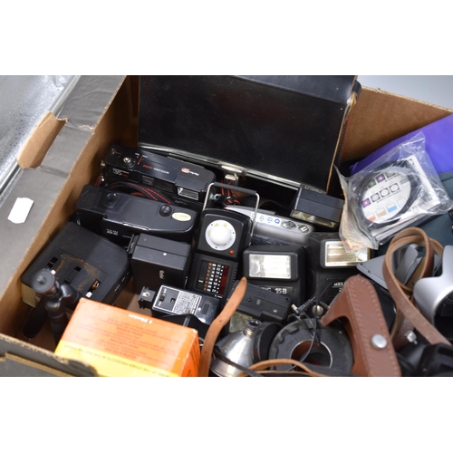 866 - A Selection of Vintage Cameras, And Camera Accessories. Includes Hanimex Camera, Flash Units, Exposu... 