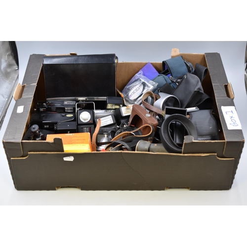 866 - A Selection of Vintage Cameras, And Camera Accessories. Includes Hanimex Camera, Flash Units, Exposu... 