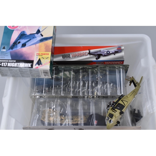 885 - Mixed Lot of Collectable Model Military Helicopters and Planes to include Irfix F-117 Nighthawk, WW2... 