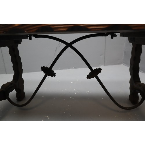 663 - Rustic cottage coffee table. No Postage