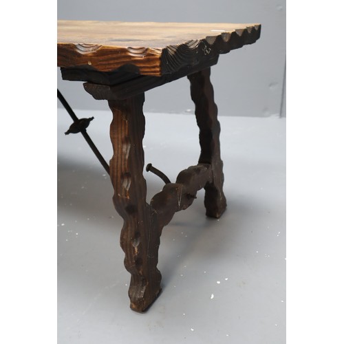 663 - Rustic cottage coffee table. No Postage