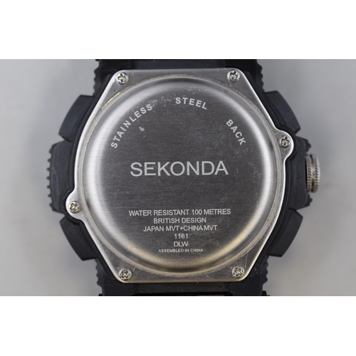 153 - Black Sekonda Watch (working when tested)