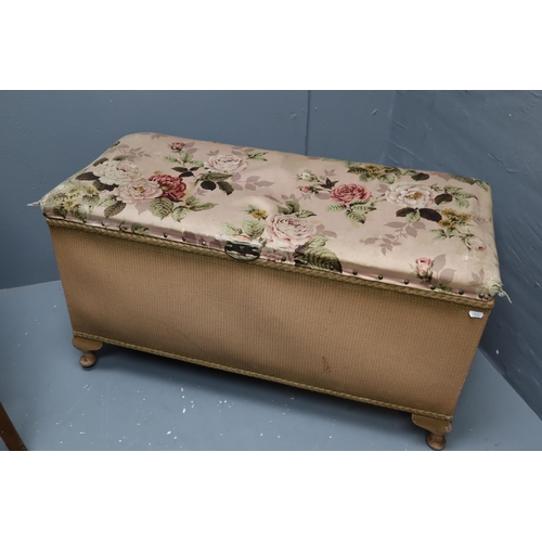 651 - Vintage Sirrom Ottoman in pink (19