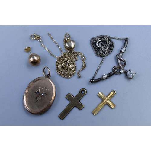 72 - Selection of Mixed Scrap Jewellery includes Gold and Silver