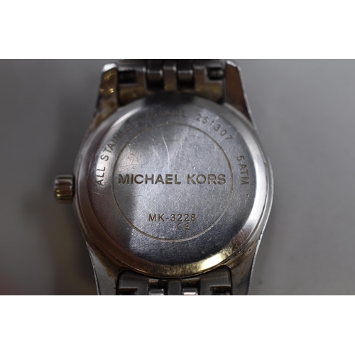 81 - Michael Kors Lexington (MK3228) Ladies Quartz Watch