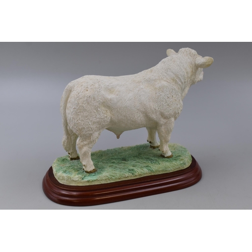 284 - A Border Fine Arts Charolais Bull A0738 Figure, On Wooden Plinth. Approx 6