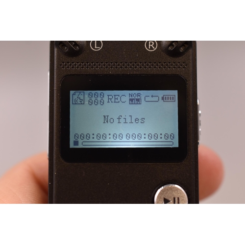 386 - New Homder digital voice recorder (powers on)