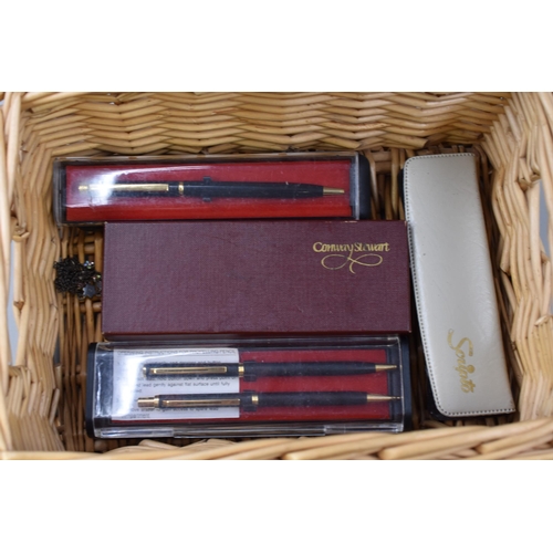 194 - Selection of cased pens and pencils to include Conway Stewart, Papermate, Volvo and more