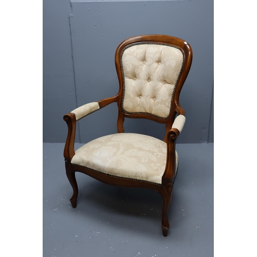 573 - A Vintage Style Button Backed Floral Cushioned Armchair, Approx 40.5