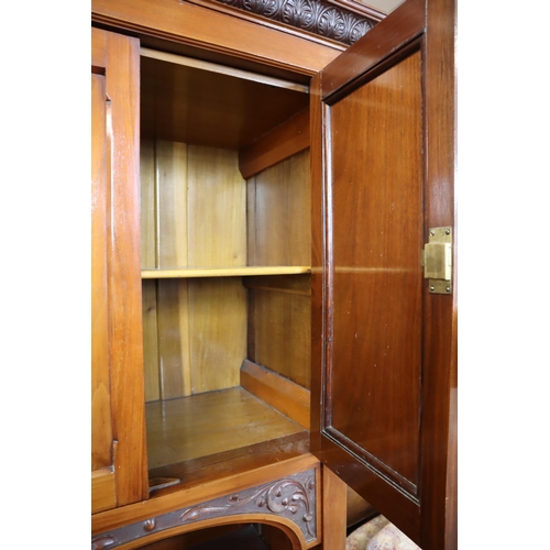 575 - Stunning Antique Edwardian Oak Lockable Compactum Wardrobe Consisting of a Wardrobe with Base Storag... 