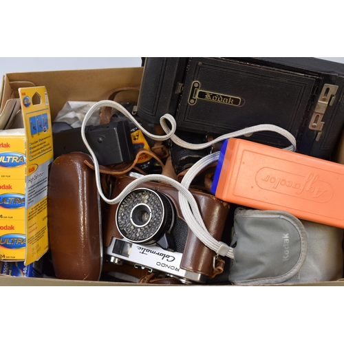 541 - Mixed Lot of Vintage and Modern Camera's to include Kodak Number 1A pocket Camera, Ensign Carbine Nu... 