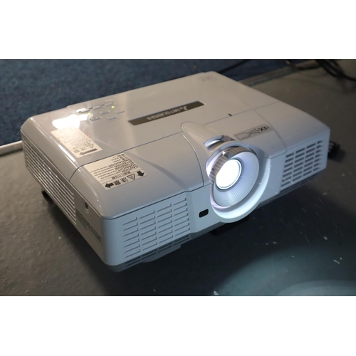 543 - A Mitsubishi XD510U Projector, Powers On When Tested But Shows Various Dots on The Projected Image M... 