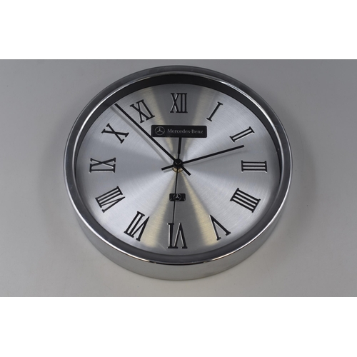 609 - Mercedes-Benz wall clock (in working condition)