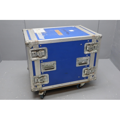 552 - Blue flight case trunk on casters (22