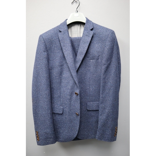 585 - Nova Fides Italian 2 Piece Suit (Size 38 Chest and 32