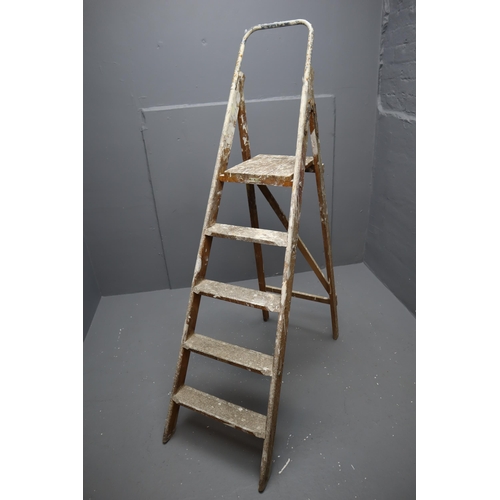 627 - A Set of Pioneer Super Step Wooden Decorator's Ladders, Approx 69