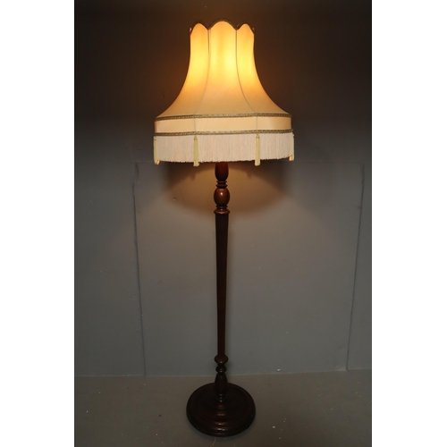 591 - Vintage carved wooden standard lamp (69