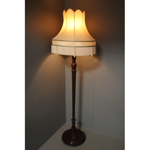 591 - Vintage carved wooden standard lamp (69