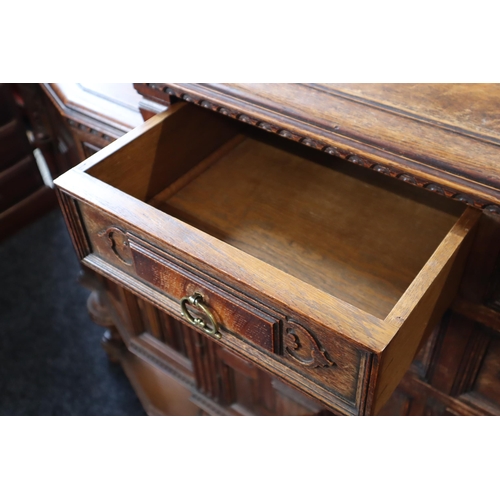 602 - Victorian Hand Carved Lockable Oak Buffet Split Level Sideboard with Three Drawer and Two Cupboard S... 