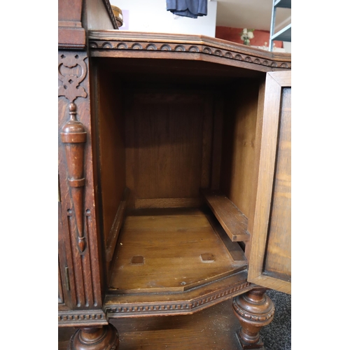 602 - Victorian Hand Carved Lockable Oak Buffet Split Level Sideboard with Three Drawer and Two Cupboard S... 