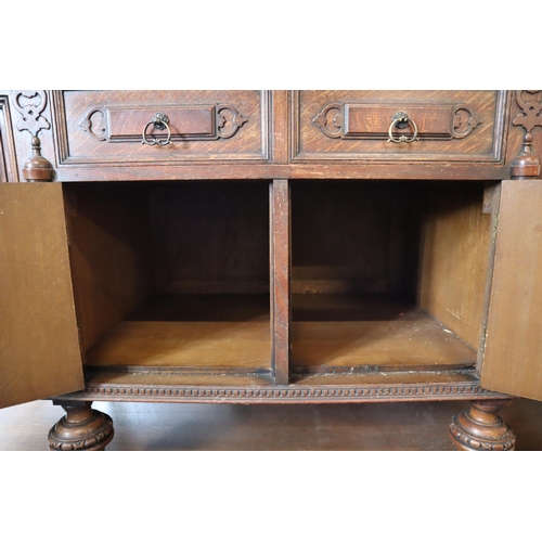 602 - Victorian Hand Carved Lockable Oak Buffet Split Level Sideboard with Three Drawer and Two Cupboard S... 