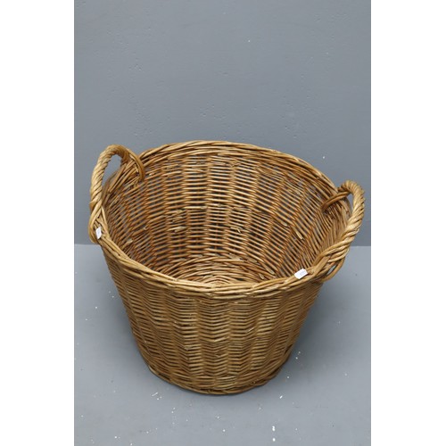 605 - Vintage Handmade Wicker Basket (20