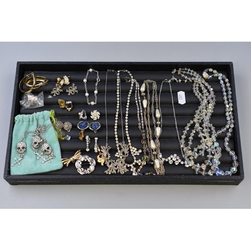 250 - A Selection of Unsorted Designer Jewellery To Include Earrings, Necklaces, Bracelet, Skull Jewellery... 