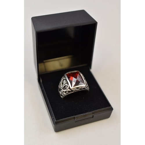 56 - Silver 925 Gents Faceted Stoned Ring Complete with Presentation Box