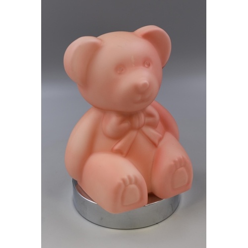 328 - Child's Glass Teddy Bear Lamp working when tested