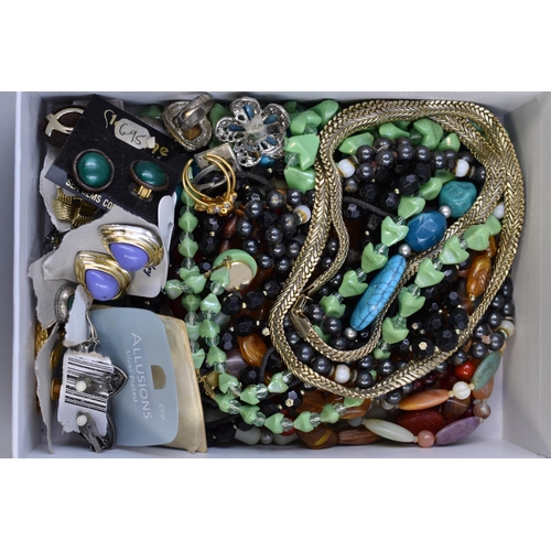 475 - Large selection of fashion/costume jewellery to include, earrings, rings, broaches, and more