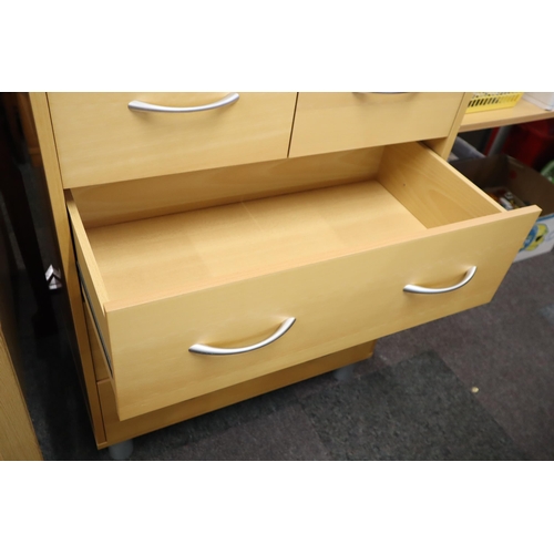 609 - 5 drawer pine effect unit with 3 lower drawers and two smaller upper (40.5