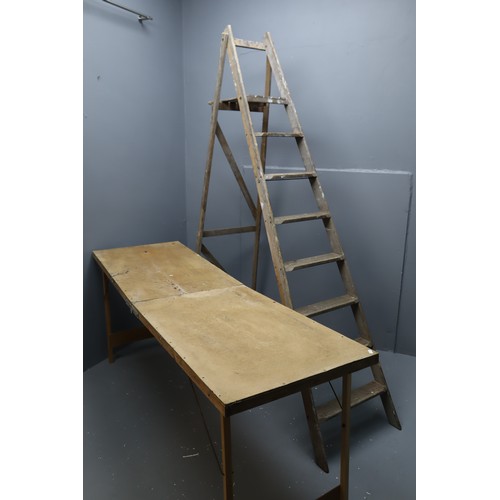 653 - 8 step wooden ladder (65