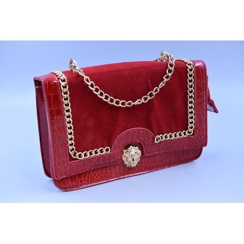 709 - Very Nice Ladies Red Patent and Velvet Contrast Loin Headed Gold Tone Chain Handled Handbag