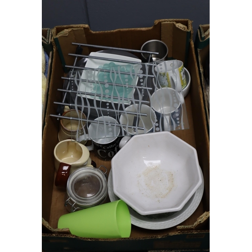 809 - NO POSTAGE Large Mixed Lot of Mainly Kitchen Supplies Including Deep Fryer, Coffee Machine, Toaster ... 