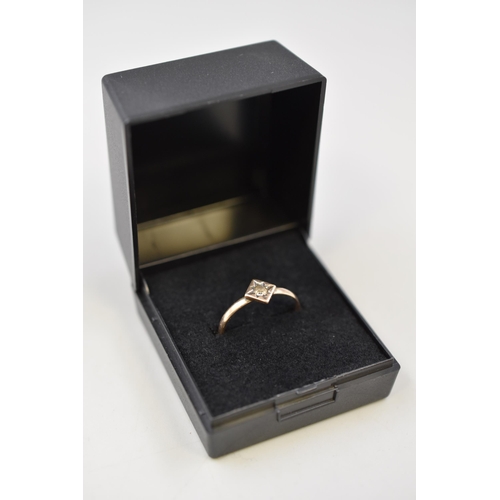 39 - Hallmarked 22ct Gold Solitaire Ring (Size Q) Complete with Presentation Box