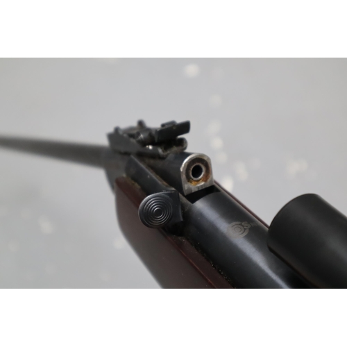 391 - SMK .22 Air Rifle with Scope and Pellets (Good Compression)