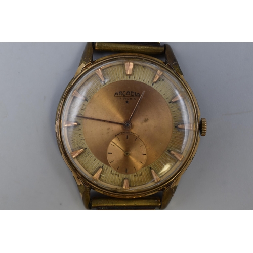 125 - An Arcadia 17 Jewels Gold Tone Mechanical Gents Watch, Working