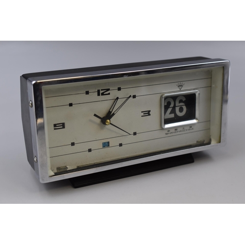 254 - Mid Century 1970s Wind Up Clock with Alarm and Date (Working)