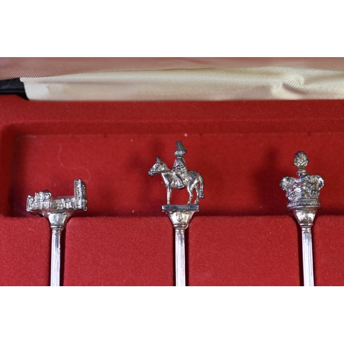 274 - Six Silver Jubilee 1952 - 1977 spoons completed in presentation case