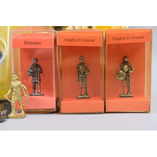 475 - Collection of miniature die-cast figures including West Air Knights in armour, Romans, Del Prado 200... 