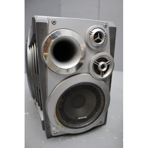 572 - Pair of Samsung speakers (14 1/2