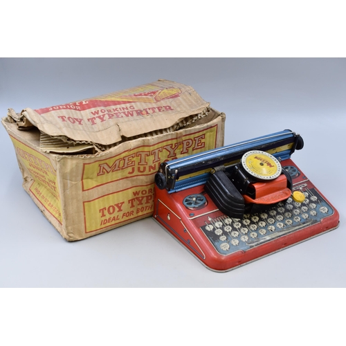 655 - Mettype junior toy typewriter complete in original box