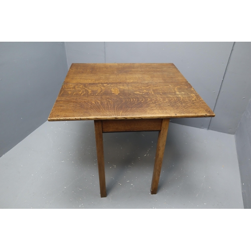 661 - Georgian extendable tea table with some signs of use (28.5