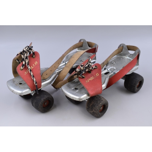 664 - Vintage Apollo adjustable metal rollerskates