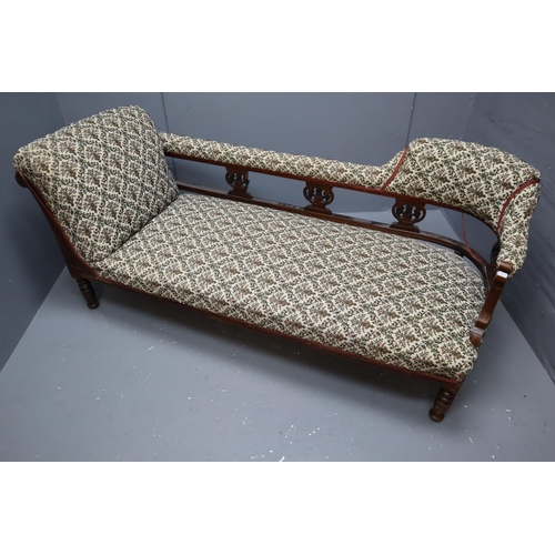 705 - Antique Edwardian tub ended chaise lounge sofa (28