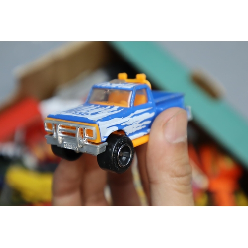 863 - Large collection of die-cast toy cars, including army, trucks, cars, planes and two 1993 Hot wheels,... 